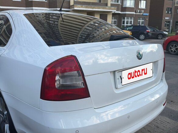 2013 Skoda Octavia II (A5) Рестайлинг, белый, 858000 рублей - вид 7