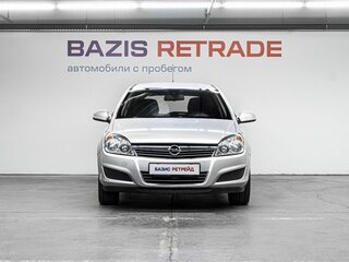 2011 Opel Astra H Рестайлинг, серебристый, 699000 рублей, вид 2