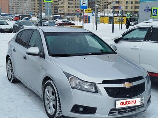 2012 Chevrolet Cruze I, серебристый, 850000 рублей, вид 2