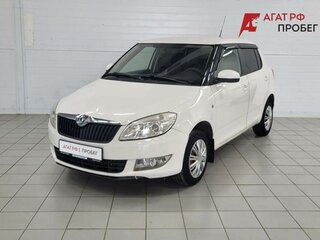 2011 Skoda Fabia II Рестайлинг, белый, 470000 рублей, вид 1