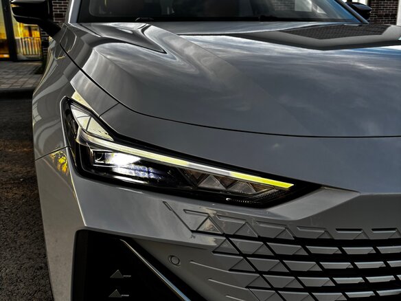 2022 Changan UNI-V I, серый - вид 12