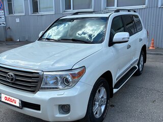 2013 Toyota Land Cruiser 200 Series Рестайлинг 1, белый, 4150000 рублей, вид 1