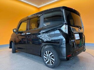 2022 Toyota Roomy I Рестайлинг, белый, 950084 рублей, вид 3