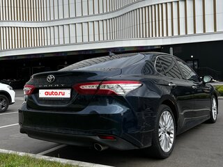 2019 Toyota Camry VIII (XV70), синий, 1850000 рублей, вид 4