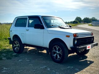 2009 Lada (ВАЗ) 2121 (4x4) I Рестайлинг, белый, 400000 рублей, вид 2