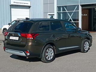 2019 Mitsubishi Outlander III Рестайлинг 3, коричневый, 1860000 рублей, вид 2