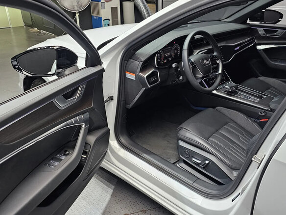 2025 Audi A6 45 TFSI V (C8) Рестайлинг, белый, 7480500 рублей - вид 5