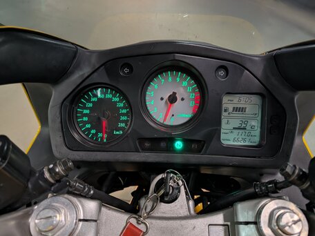 1999 Honda VFR 800, жёлтый, 375000 рублей, вид 2