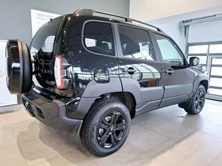 2025 Lada (ВАЗ) Niva Travel I Рестайлинг, чёрный, 1653000 рублей, вид 2