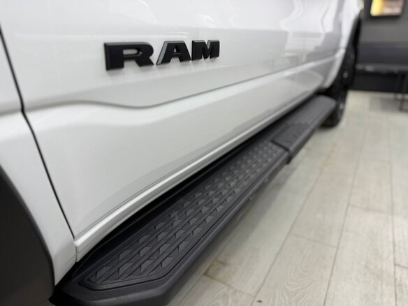 2023 Ram 1500 Crew Cab V, белый, 7700000 рублей - вид 31
