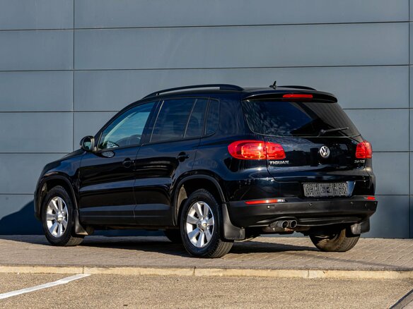 2012 Volkswagen Tiguan I Рестайлинг, чёрный, 1295000 рублей - вид 9