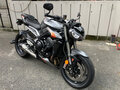 2023 Triumph Speed Triple, серый, 765000 рублей