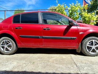 2004 Renault Megane II, красный, 230000 рублей, вид 1