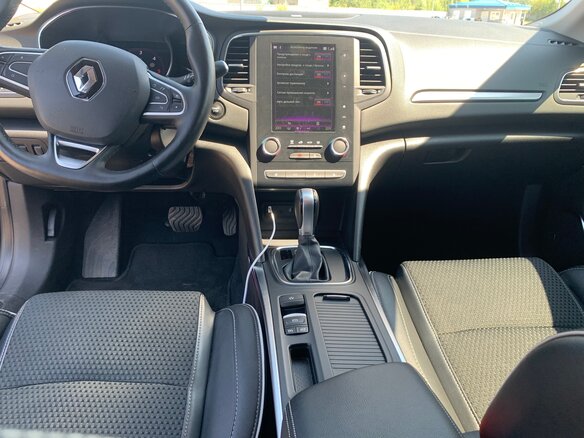 2019 Renault Megane IV, чёрный, 1800000 рублей - вид 4