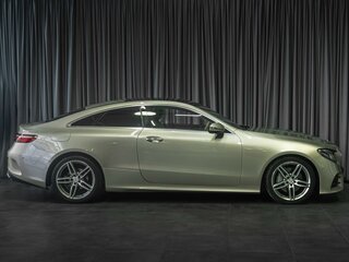 2017 Mercedes-Benz E-Класс 200 V (W213, S213, C238), серебристый, 3699000 рублей, вид 5