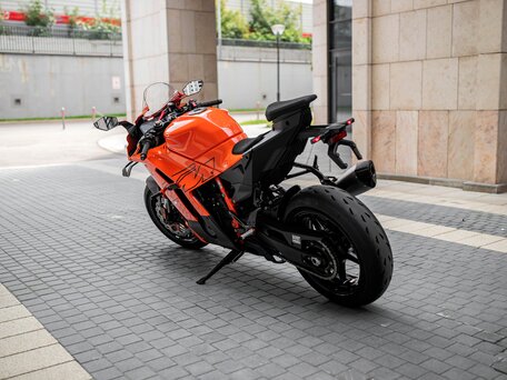 2026 KTM 990 RC R, оранжевый, 2400000 рублей, вид 4