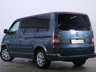 2004 Volkswagen Multivan T5, серый, 1579000 рублей, вид 4