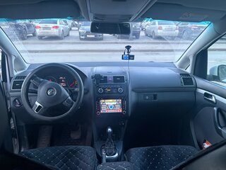 2012 Volkswagen Touran I Рестайлинг 2, белый, 850000 рублей, вид 4