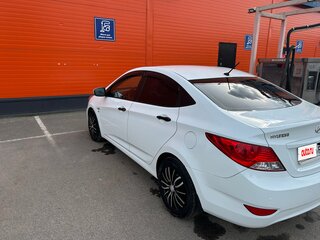 2014 Hyundai Solaris I, белый, 780000 рублей, вид 5