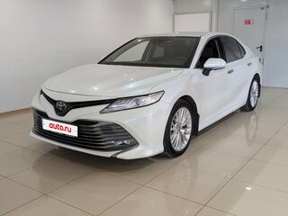 Toyota Camry VIII (XV70)