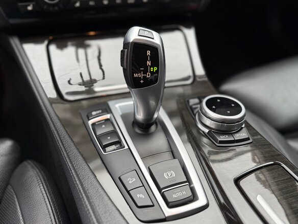 2012 BMW 5 серии 528i xDrive VI (F10/F11/F07), серый, 2050000 рублей - вид 12