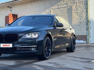2013 BMW 7 серии Long 740Li xDrive V (F01/F02/F04) Рестайлинг, серый, 2000000 рублей, вид 2