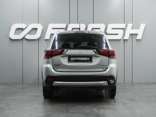 2015 Mitsubishi Outlander III Рестайлинг 2, серебристый, 1599000 рублей, вид 4
