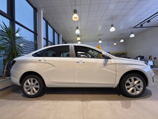 2025 Lada (ВАЗ) Vesta I Рестайлинг (NG), белый, 1523000 рублей, вид 4