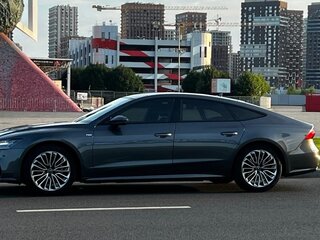 2022 Audi A7 45 TFSI II (4K), серый, 5800000 рублей, вид 4