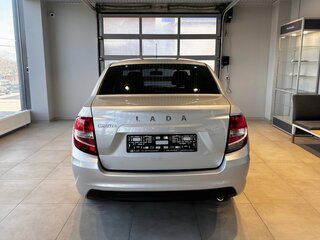 2026 Lada (ВАЗ) Granta I Рестайлинг, серебристый, 1208000 рублей, вид 2