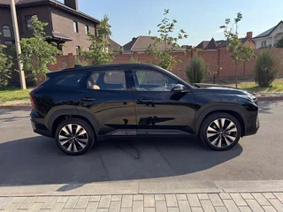 2026 Geely Atlas II, чёрный, 2850000 рублей, вид 4