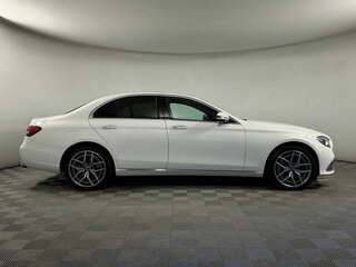 2021 Mercedes-Benz E-Класс 220 d V (W213, S213, C238) Рестайлинг, белый, 4349000 рублей, вид 4