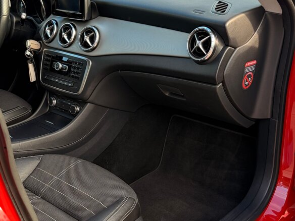 2014 Mercedes-Benz CLA 200 I (C117, X117), красный, 1500000 рублей - вид 21