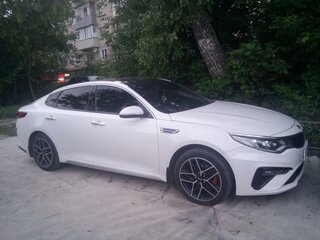 2018 Kia Optima IV Рестайлинг, белый, 1600000 рублей, вид 3