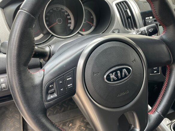 2011 Kia Cerato Koup II, белый - вид 12