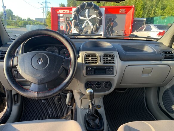 2004 Renault Symbol I Рестайлинг, серый, 270000 рублей - вид 12