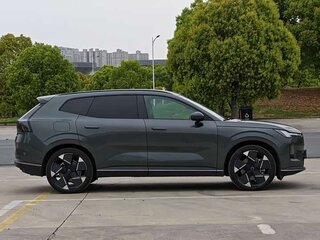 2026 Volvo XC70 III, серый, 7000750 рублей, вид 4
