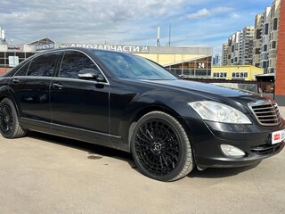 2007 Mercedes-Benz S-Класс 500 Long V (W221), чёрный, 1400000 рублей, вид 4