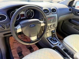 2010 Ford Focus II Рестайлинг, серебристый, 450000 рублей, вид 5