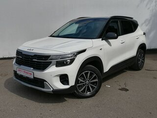2023 Kia Seltos I Рестайлинг, белый, 1950000 рублей, вид 1