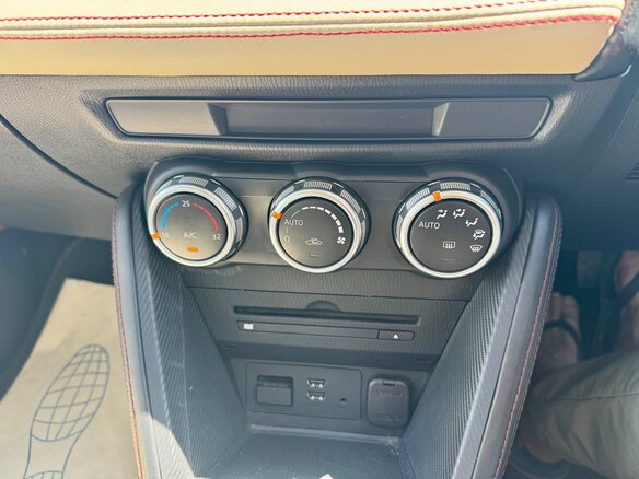 2015 Mazda Demio IV (DJ), красный, 980000 рублей - вид 15