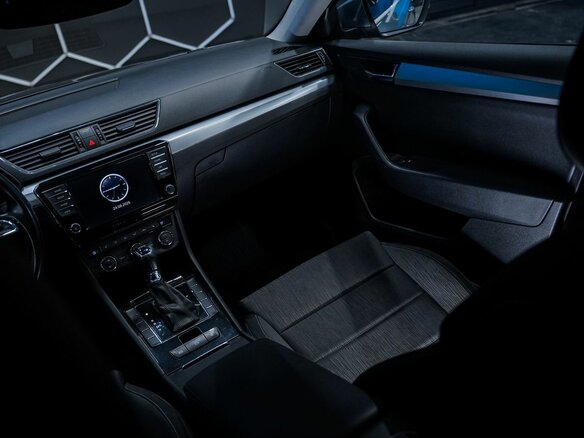 2016 Skoda Superb III, серый, 1400000 рублей - вид 27