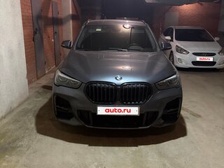 2021 BMW X1 20i xDrive II (F48) Рестайлинг, серый, 3750000 рублей, вид 3