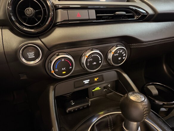 2023 Mazda MX-5 IV (ND), красный, 2900777 рублей - вид 13