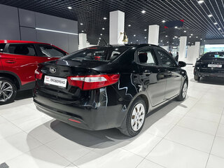 2014 Kia Rio 6-speed III, чёрный, 768000 рублей, вид 4