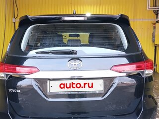 2020 Toyota Fortuner II Рестайлинг, чёрный, 4050000 рублей, вид 3