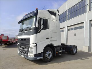 2017 Volvo FH, белый, 7550000 рублей, вид 2