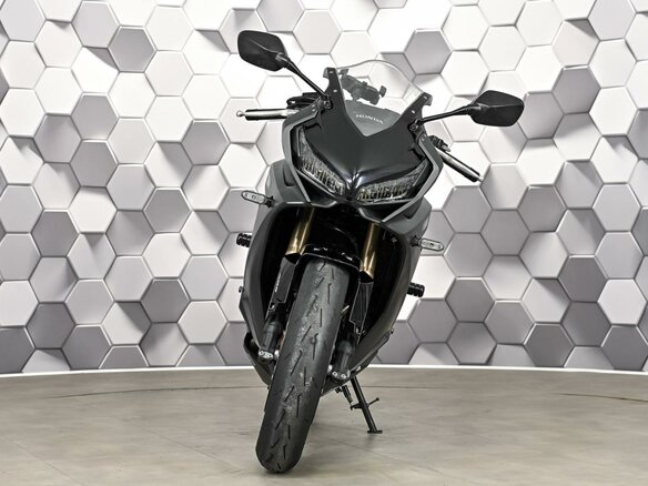 2022 Honda CBR 650R, чёрный - вид 4