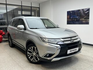 2018 Mitsubishi Outlander III Рестайлинг 2, серебристый, 1855000 рублей, вид 3