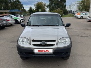 2017 Chevrolet Niva I Рестайлинг, серый, 700000 рублей, вид 2